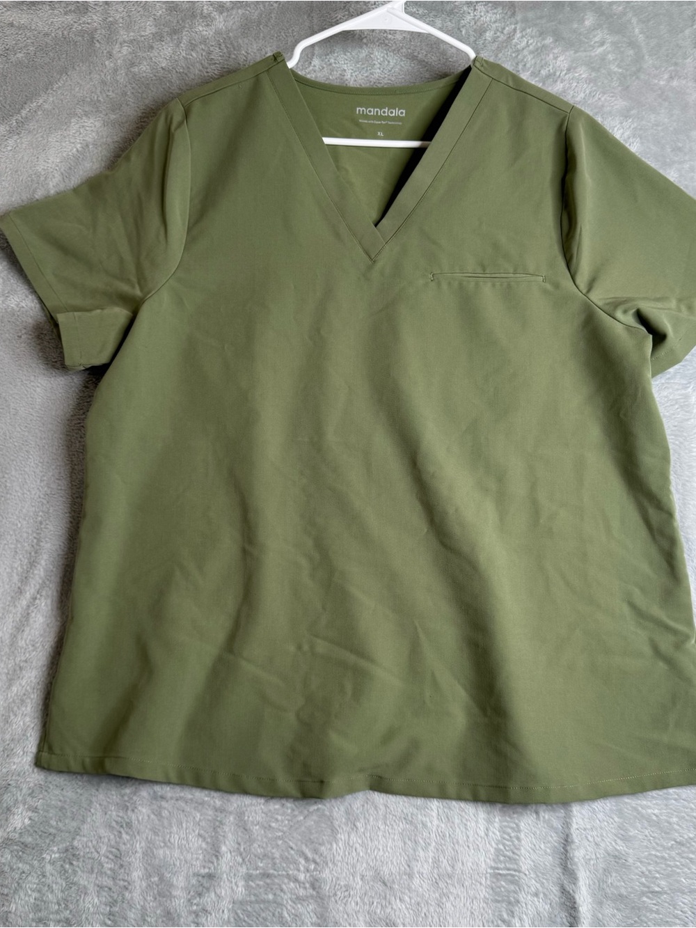 Mandala Scrub Top Womens XL Green One Pocket V Neck Cool Nursing Medical Comfort